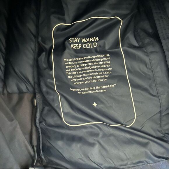 Askov Finlayson Women’s Medium Puffer Vest. - Picture 3 of 12